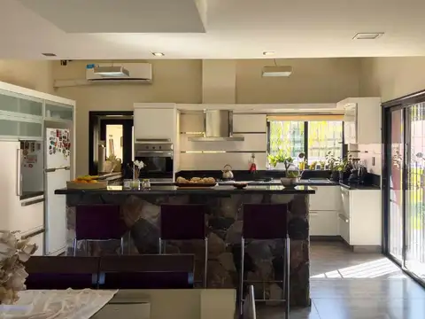 Casa en Venta en Villa Allende, USD 400.000