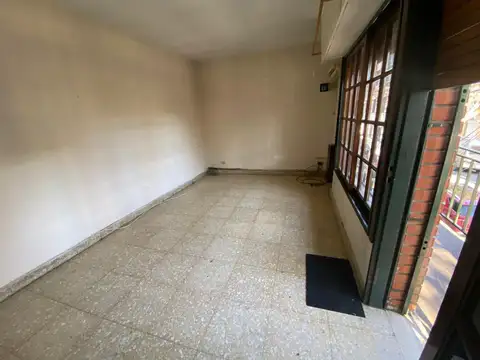 Depto Tipo Casa en Venta 50 años