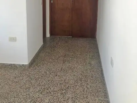 PH de 1 dormitorio c/patio en planta baja en alquiler en La Plata ubicado en calle 17 e/41