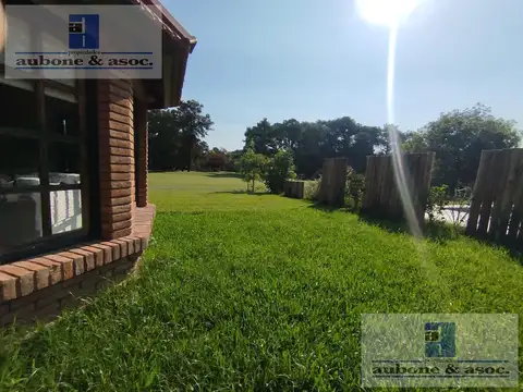 Casa 5 ambientes con 4 baños