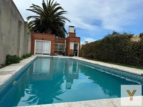 Casa en venta - 2 Dormitorios 2 Baños - 314Mts2 - Chivilcoy