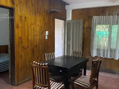 Casa 4 ambientes con 2 baños