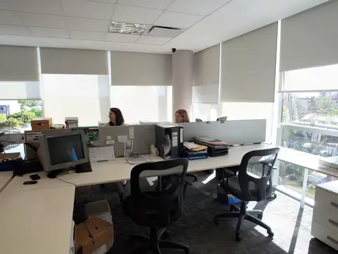 Oficinas en Vicente Lopez frente a Panamericana