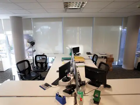 Oficina en Venta con 6 cocheras