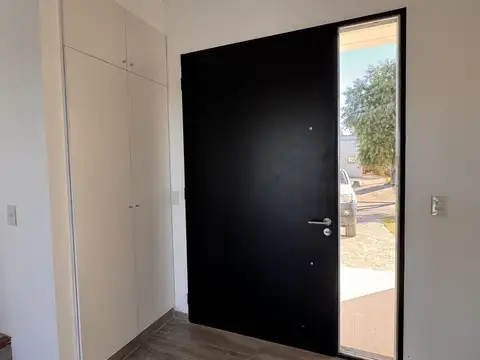 Casa en venta a la LAGUNA 5 dormitorios El Canton