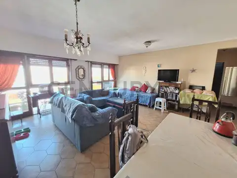 Luro 3500, Piso 6