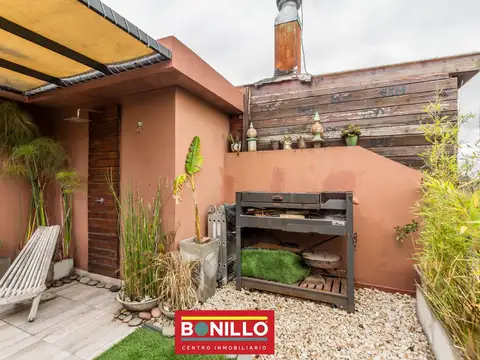 Depto Tipo Casa 3 ambientes con 2 baños