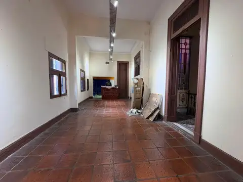 Local en Venta 100 años