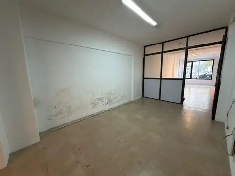 Local Comercial - Arenales 2600
