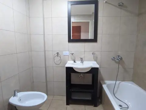 Av Vélez Sarsfield 300, Piso 1