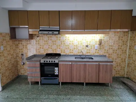 Paunero 1300, Piso PB