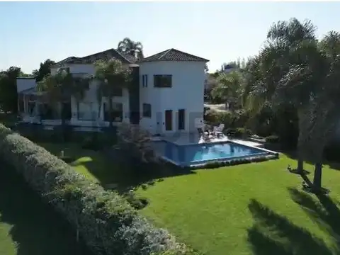 MAYOR IRUSTA 3700, Piso 0