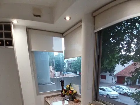 FABULOSO TRIPLEX 4 AMB. CON PLAY ROOM PATIO PARRILLA Y TERRAZA IMPECABLE CALIDAD PREMIUM