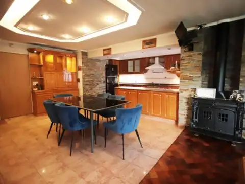 Casa 6 ambientes con 6 baños