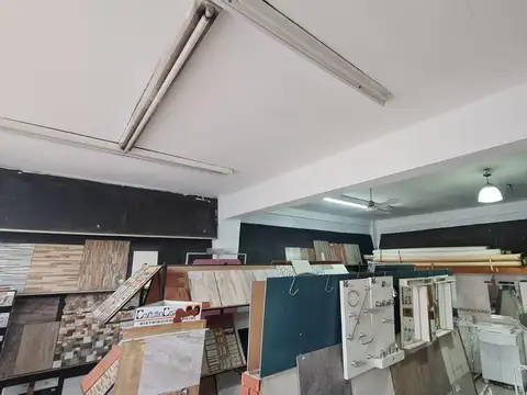 Av. Brig Gral J.M de Rosas  al 2400