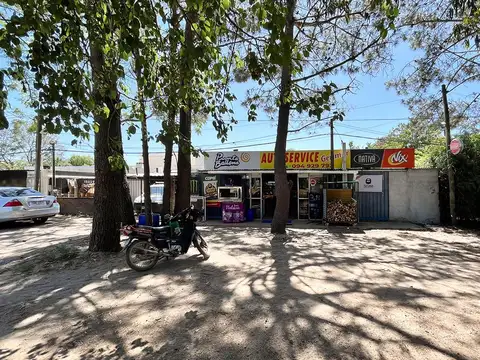 Venta de local comercial con casa en M. de Solymar