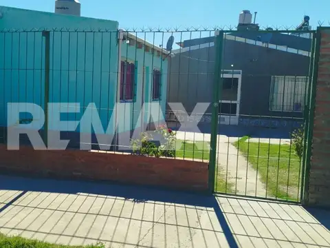 REMAX ALQUILA COMPLEJO - HOSTERIA