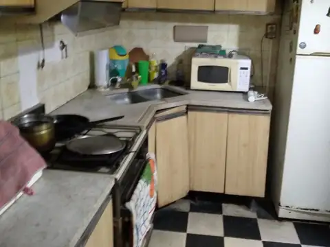 Depto Tipo Casa 5 ambientes con 2 baños