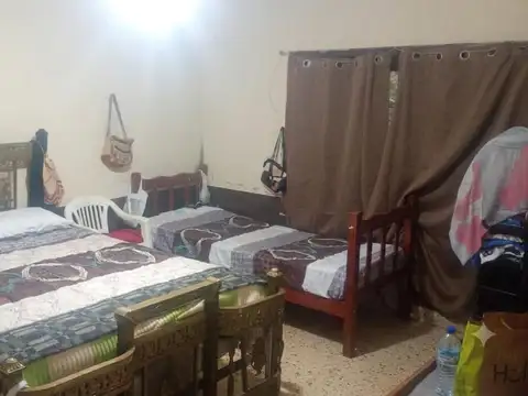 Casa 10 ambientes con 1 baño