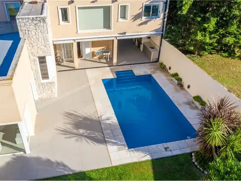 Casas en Venta Villa Elisa 4 Dormitorios Pileta