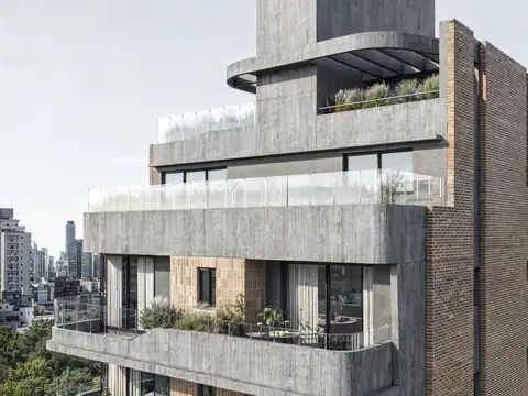 Centro | Casa dúplex de 2 dormitorios con patio exclusivo y amenities
