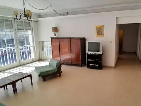 Departamento 5 ambientes con 2 baños