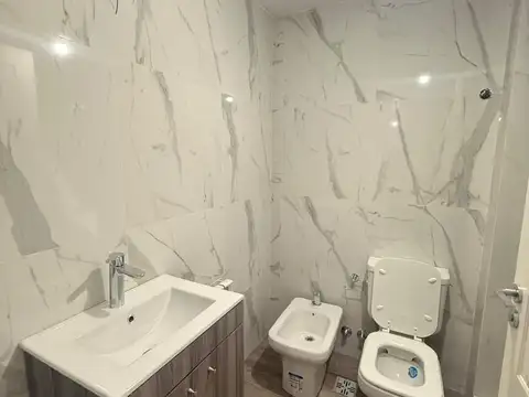 Departamento en Alquiler con 1 cocheras