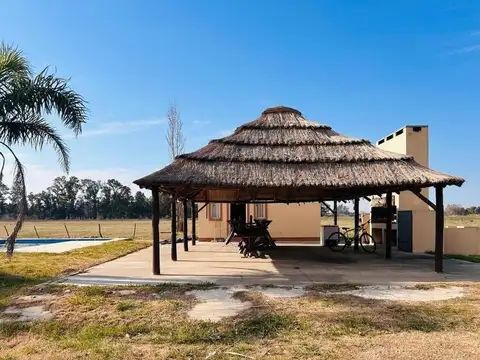 VENTA QUINTA EN MERCEDES
