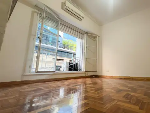 Pasaje Juan Buschiazzo 3000, Piso 2