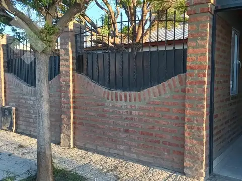 En Venta | Casa de 2 Dormitorios + Galpón | Rio Diamante 275 | Plottier