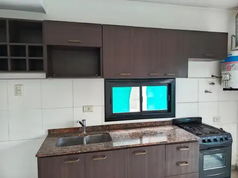 Casa en Alquiler con 1 cochera