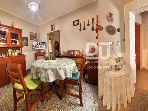Casa en Venta con 1 cochera