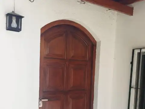 Depto Tipo Casa en Alquiler de 2 dormitorios