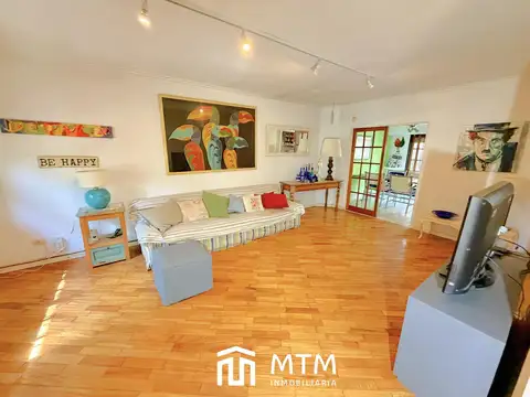 Casa 7 ambientes con 3 baños