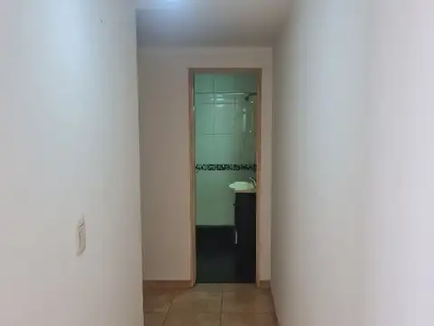 Departamento en Alquiler en Lomas Del Mirador, $ 450.000