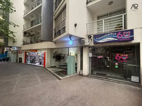 Local comercial en venta en Pocitos. Sobre Av Brasil. 32m2