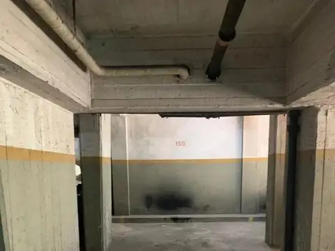 Av Córdoba 1600 San Nicolás Cochera U$9.000