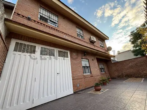 Del lazo 3800, Piso 0