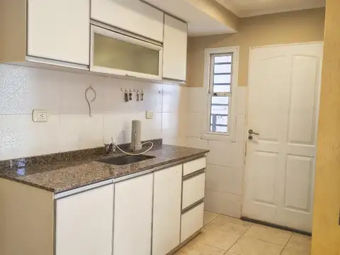 Depto Tipo Casa en Alquiler con 2 cocheras