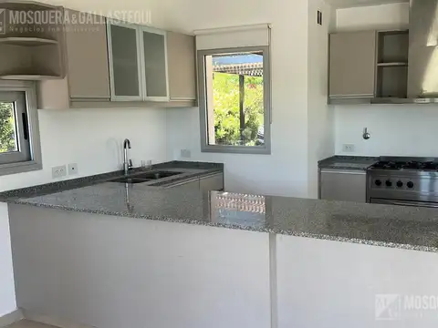 Casa en Venta en El Cantón - Barrio Islas, USD 450.000