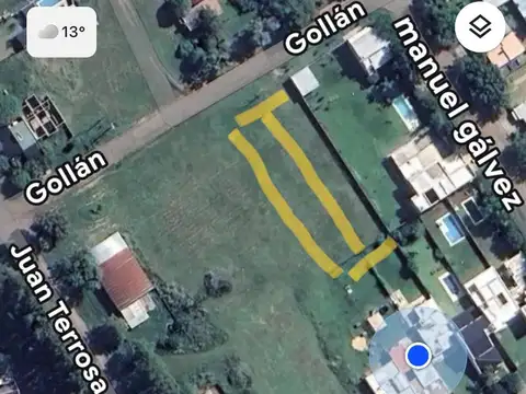 Gollan entre Terroza y Manuel Galvez