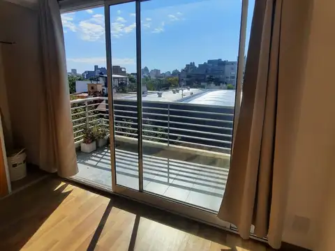 2 AMBIENTES AL FRENTE CON BALCON IMPECABLE