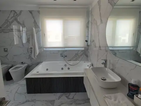 Casa en venta al aguan en Puertos, Barrio Costas