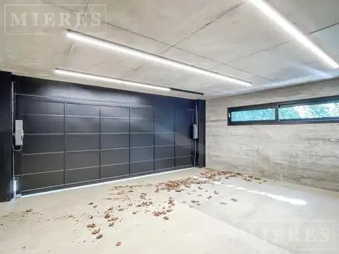 Casa 8 ambientes con 8 baños