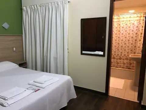 F De Las Carreras 100