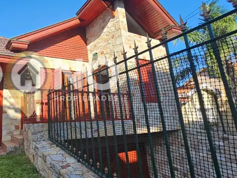 Casa en Venta en Bernal Oeste, USD 230.000