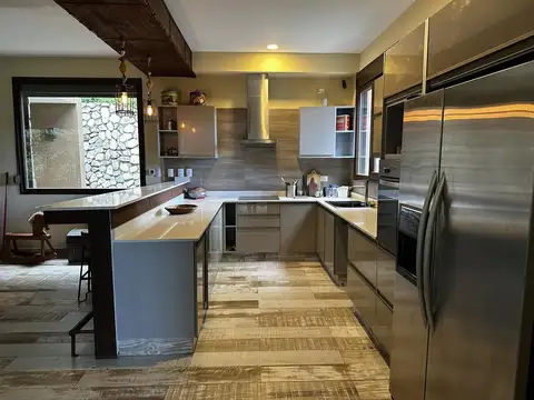 Casa en Alquiler en San Lorenzo, USD 1.100