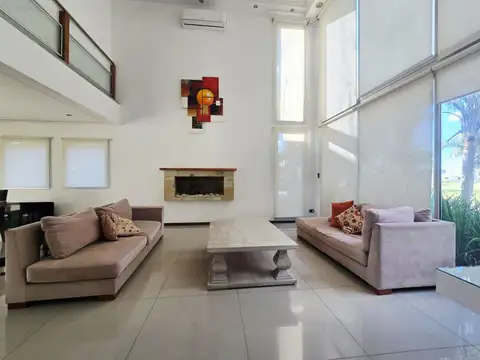 Casa en Alquiler en Altos De Campo Grande, USD 2.300