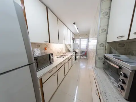 Vende apartamento de 3 dormitorios en Mansa, Punta del Este.