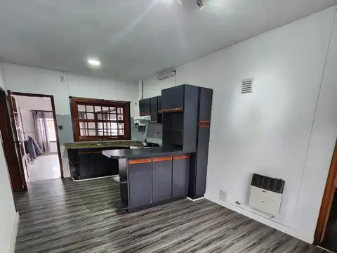 DEPTO TIPO CASA CON COCHERA LUCENA AL 6000 WILDE